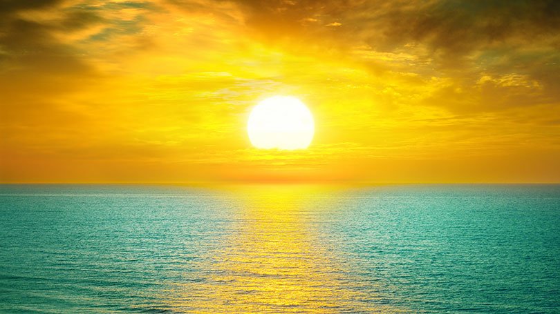 I don't know who is reading my tweet, don't compare your life to others. There is no comparison between the sun and the moon, they shine when it's their time. #beyourself