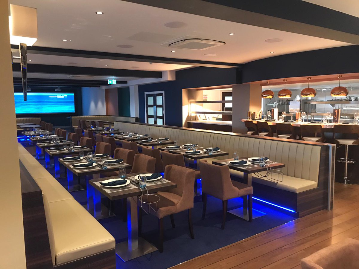logic_arch's tweet photo. @richardbranson ex #neckerisland personal chef #grahambrundle stunning restaurant #brundles opens in #woolacombe #devon - #superyacht inspired #interiordesign by @logic_arch @WoolacombeTIC #woolacombe @ByronWoolacombe #brundles #Logic https://t.co/4IMgATi4Mm