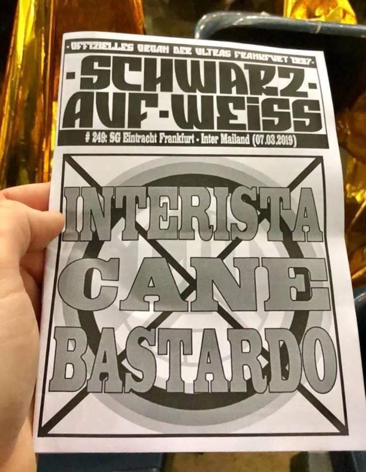 Perdenti's tweet photo. I #FRATELLIdelMONDO dell'#Inter amati e rispettati ovunque, c'è chi studia anche l'Italiano per omaggiare la.. ehm..  #BENEAMATA 🤣😆

#amala #anala #JuventusAtleticoMadrid #InterEintracht #eintrachtfrankfurt #EuropaLeague https://t.co/5JsaXHHdgE