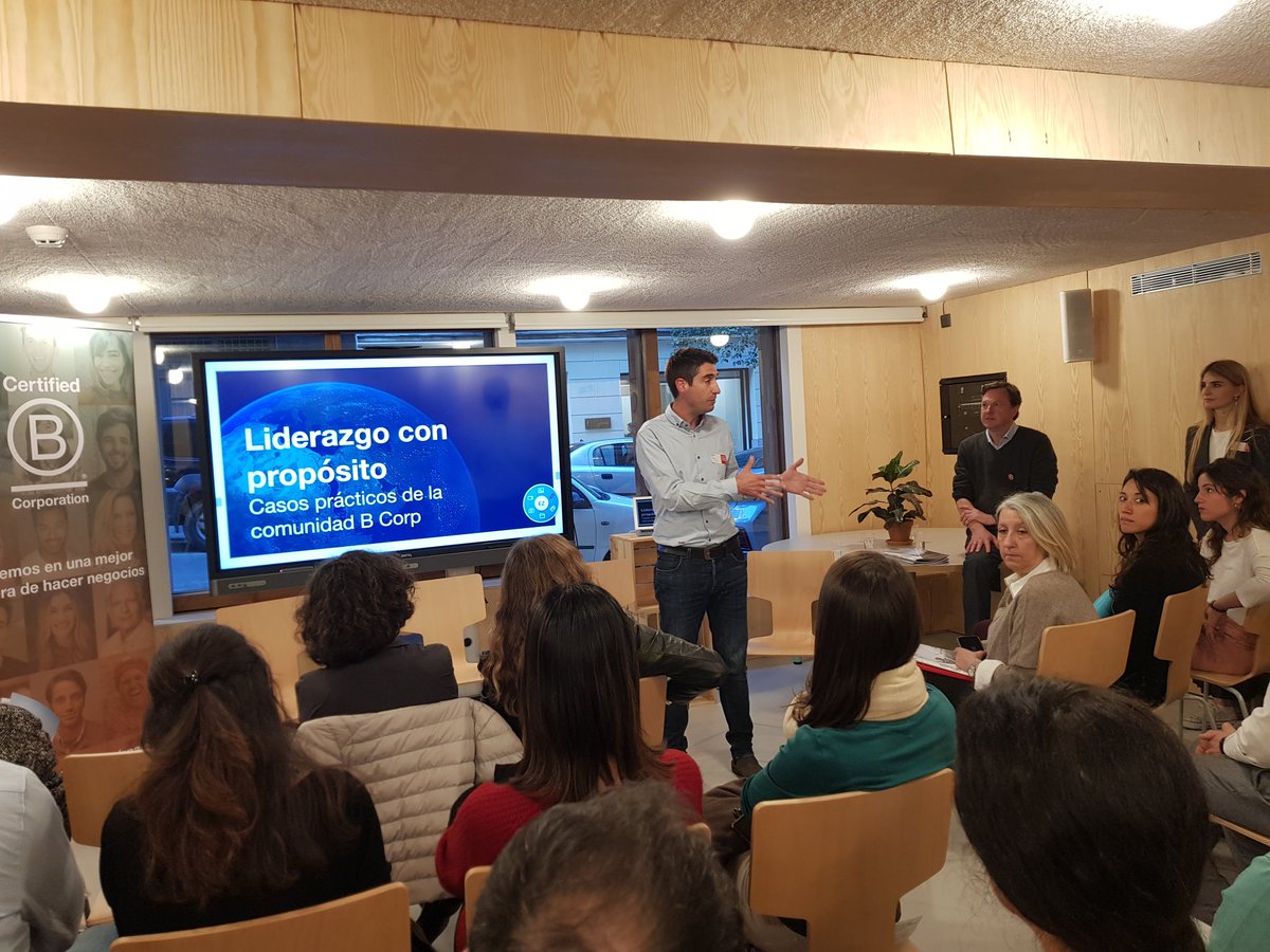 Tarde inspiracional con <a href="/BCorpSpain/">B Corp Spain</a> -  <a href="/pabloat/">Pablo Alcaraz</a> and <a href="/dtruran/">daniel truran</a> - sobre la nueva manera de entender la empresa basada en el propósito y el buen liderazgo  para generar impacto social positivo  liderazgo en el <a href="/ImpactHubMAD/">Impact Hub Madrid</a> #btardes #BTardesMadrid <a href="/BCorpEurope/">B Corporation Europe</a>