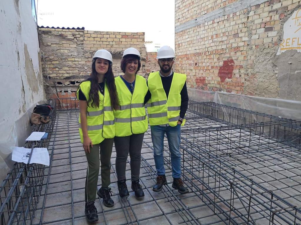 convergya's tweet photo. Bienvenidos a #obra, chicos! Alumnos #ETSAS #arquitectura https://t.co/YT3EP9M1ME