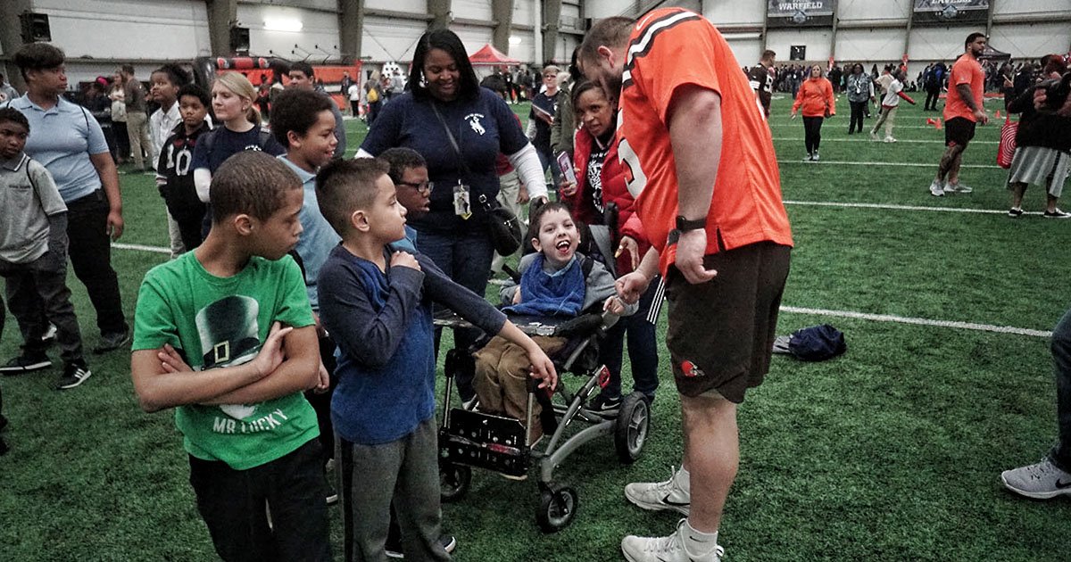 Today we hosted our annual CMSD Special Olympics for PLAY 60 football festival! 

It was an honor to hang out with these amazing kids! 🏈

Volunteer in your community: brow.nz/volunteer