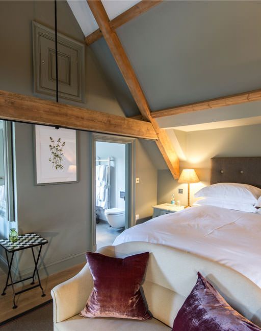 Throughout 2019 The Pear Tree is offering 1/3 off accommodation | Give us a call on 01793 781270 to chat to our lovely team

Follow us on @pinterest

#peartreepurton #countryhouse #weddingvenue #countrysidecharm #weddingvenueinspo #weddinginspo #bedroominspo #honeymoonsuite