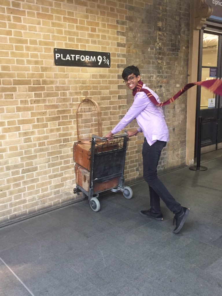 MrsMcGeehan's tweet photo. Sorry @StAndrewsRCSec we have decided to enrol at Hogwarts!! #London #STEMtrip https://t.co/m29RxaxzyS
