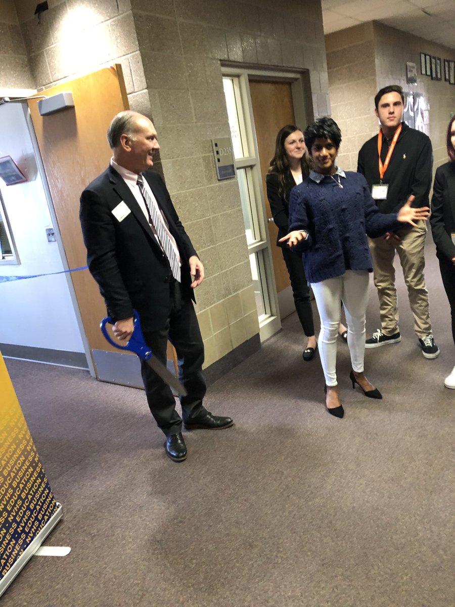 NVSummitCorp's tweet image. Thank you Mayor Chirico for stopping by and officially opening Summit Corp. We appreciate your wise words and energy! #ReachNewHeights