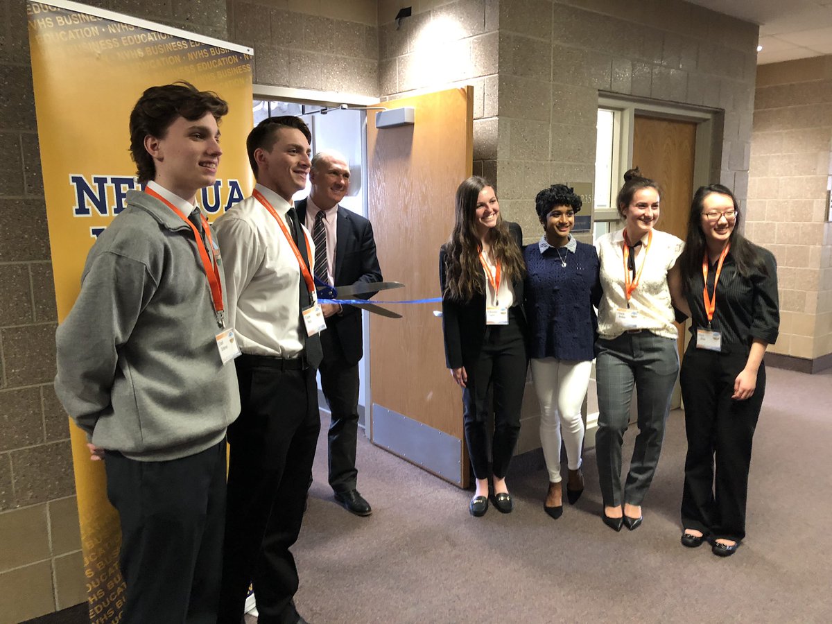 NVSummitCorp's tweet image. Thank you Mayor Chirico for stopping by and officially opening Summit Corp. We appreciate your wise words and energy! #ReachNewHeights