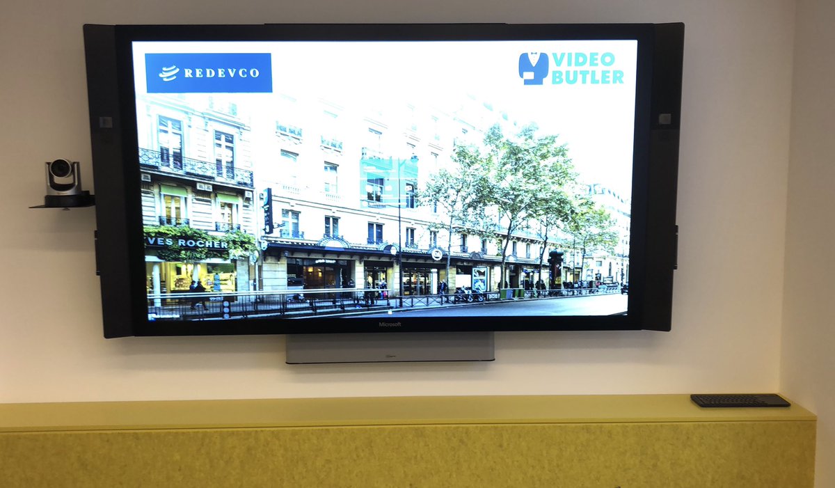 Ook in hartje #London konden we nog een #SurfaceHub kwijt met #elektrische wallmount en #EagleEye camera voor face2face #videoconferencing #videobutler #teamup #sfb