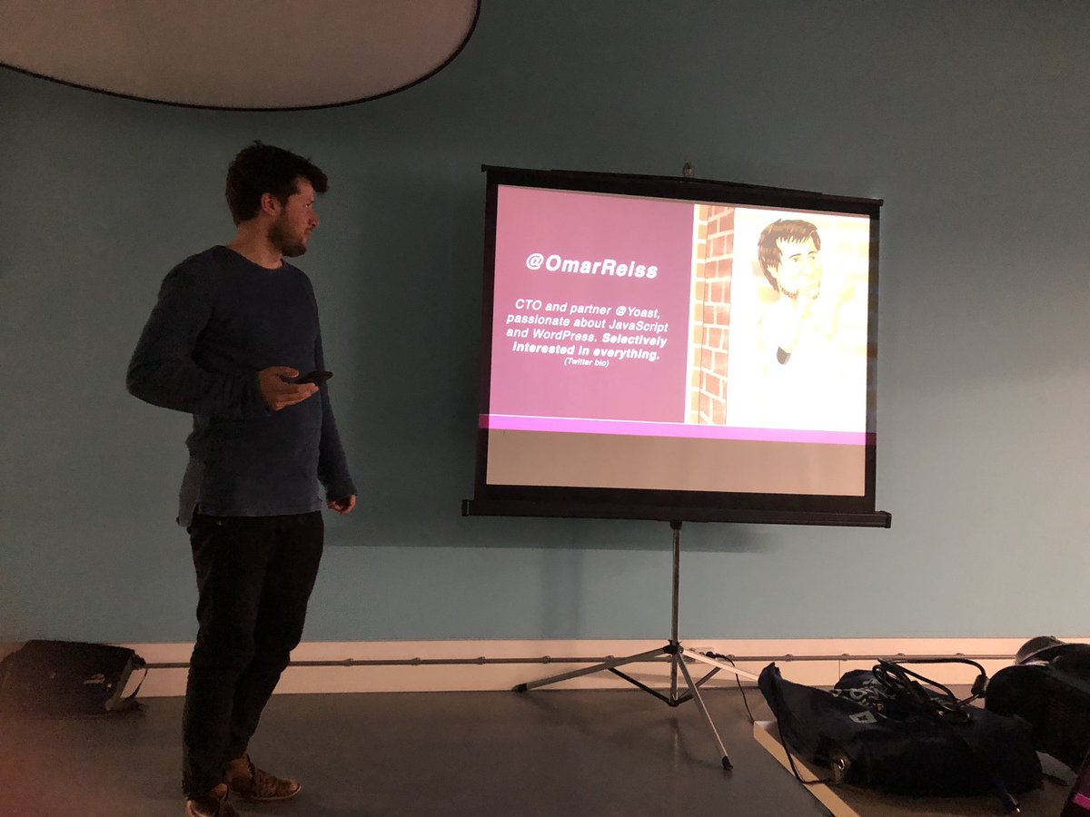 wpmtwente's tweet photo. De eerste spreker @OmarReiss over WordPress, het verleden en hoe de toekomst er uit ziet #WPMTwente https://t.co/fWSvUBz1Ek