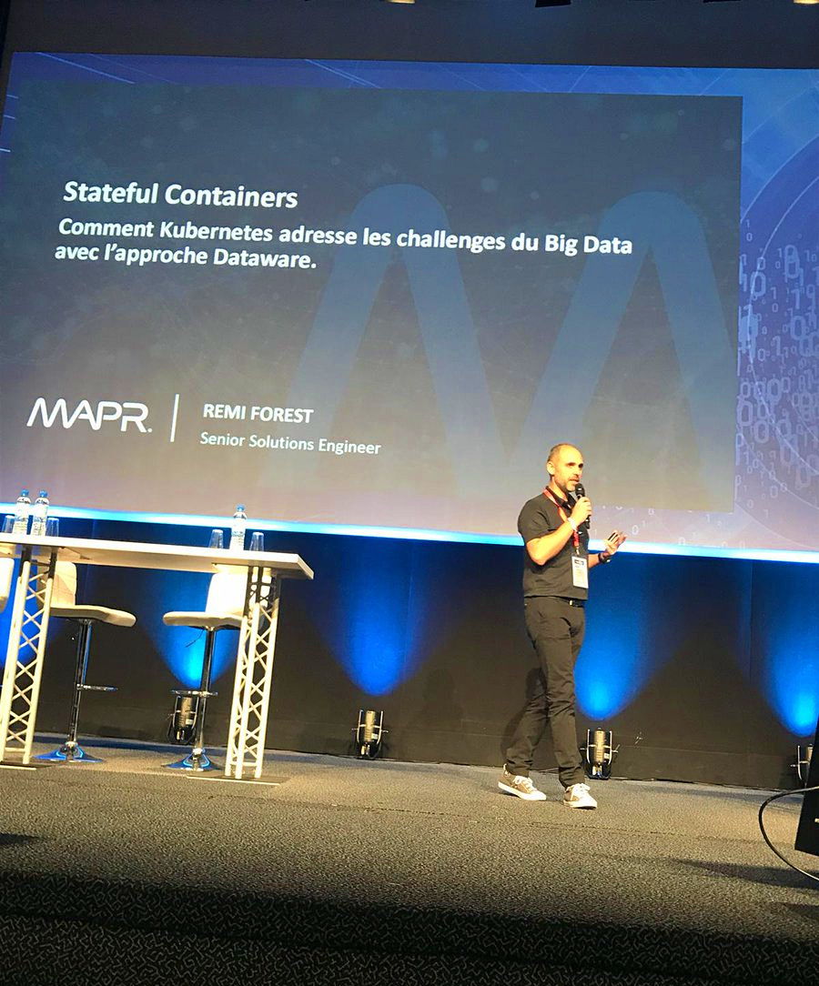 alanfischer85's tweet image. MapR&apos;s Remi Forest talks about how Kubernetes addresses the challenges of big data with a dataware approach at Big Data Paris. Thanks @bigdataparis for the great photo! #dataware #kubernetes #bigdataparis