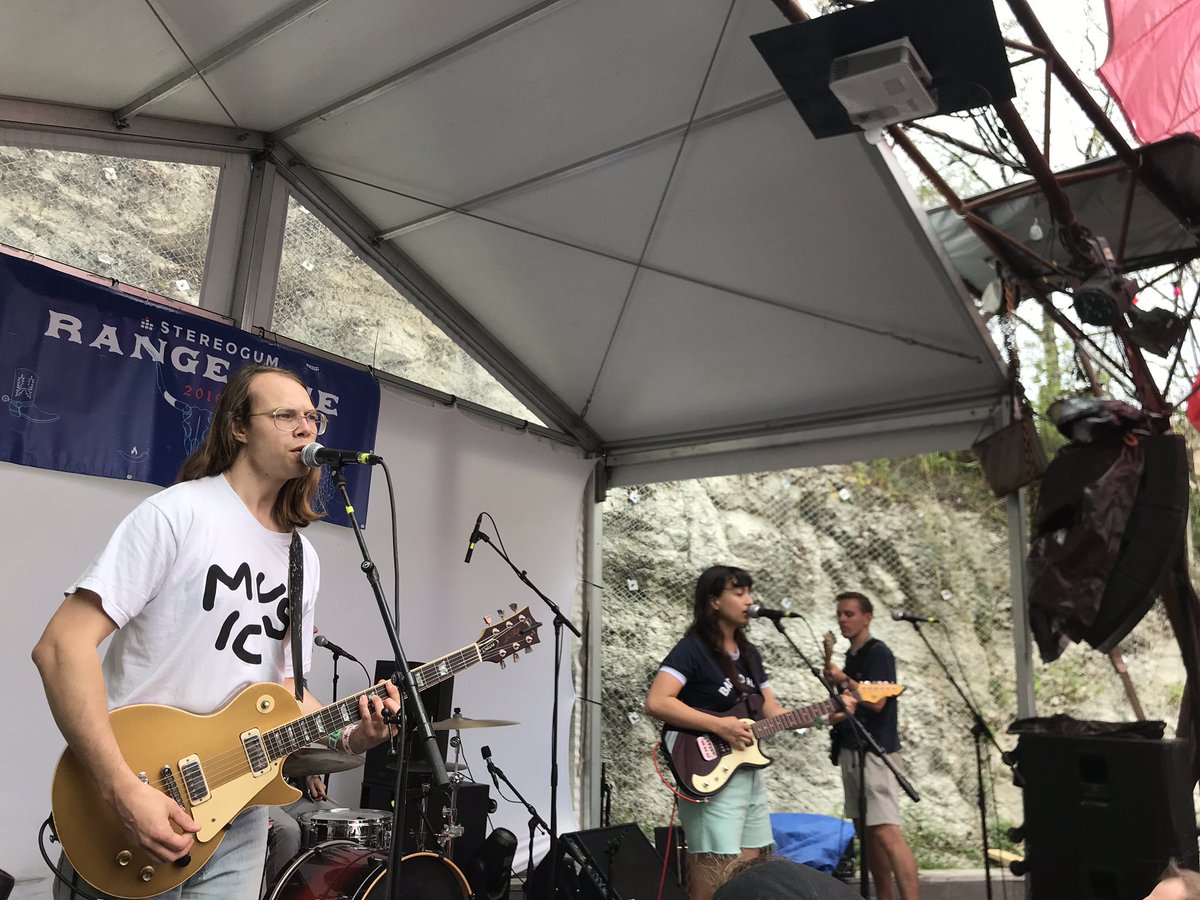 I tell you there’s nothing closer to heaven than drinking a Lone Star and listening to <a href="/LizstokedStokes/">lizstokedstokes</a> on a balmy Texas patio