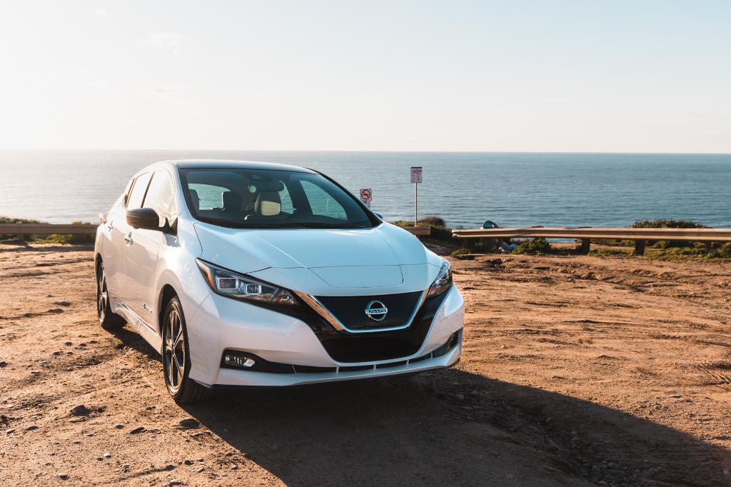 NissanElectric's tweet photo. Chase sunsets, not gas stations. #NissanLEAF PLUS https://t.co/lOgBbKPfwW