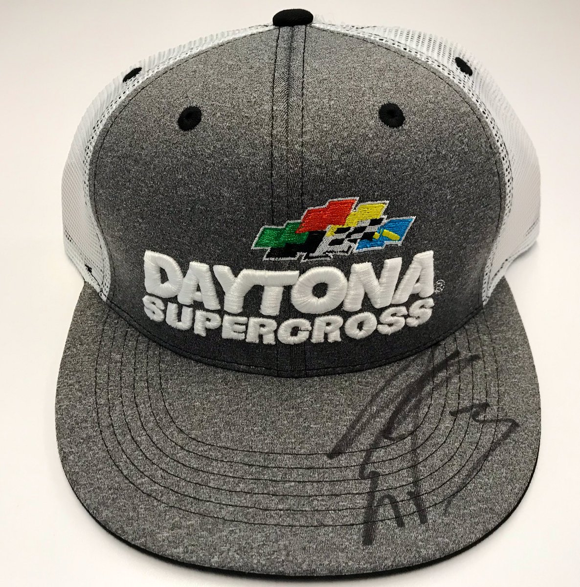 DAYTONA's tweet photo. Saturday night, @elitomac won his 3rd #DAYTONASX! Now, you can win this hat autographed by Eli! 

RETWEET and we’ll pick a random winner on Friday! 🏁 https://t.co/fLxEENBUsv