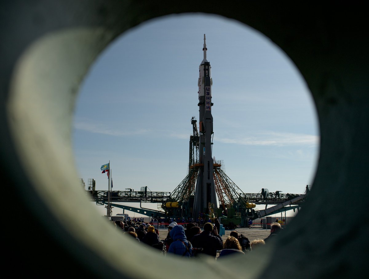 AstroHague's tweet photo. Our Soyuz rocket rolled out today and is now raised into vertical position on the launch pad. Ready for blast off. T-2 days. https://t.co/yQdLf5r2YG