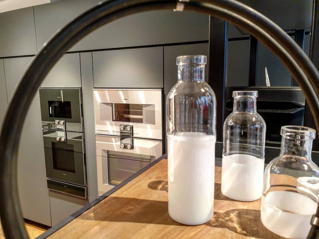 S10Kitchens's tweet photo. Superb day at @gaggenau, getting behind the product with an introduction training day. An inspiring and fun filled day. #wigmorestreet #gaggenau #showroom #thedifferenceisgaggenau #cooking #refridgeration #innovtion
Getting the best results from your appliances....#greatfood https://t.co/HqRmi59Vl4