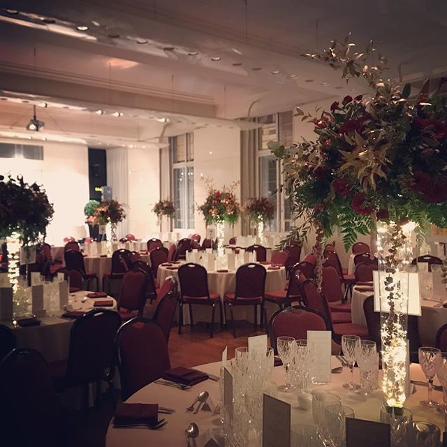 A stunning event at the Royal Over-Seas League from the weekend.
#tuesdaymotivation #londonvenue #eventsvenue #mayfairevents #privateevents #corporateevents #eventinspo #eventinspiration #tablecentres ift.tt/2J7tXOp