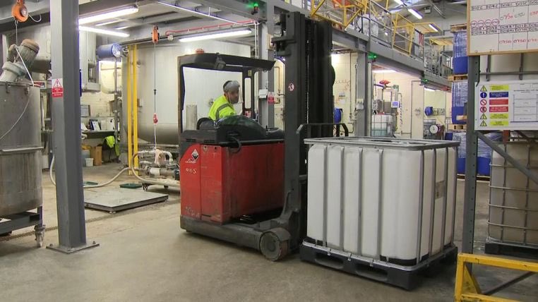 pheater's tweet image. Economy grows at fastest pace for 25 months in January
news.sky.com/story/economy-…