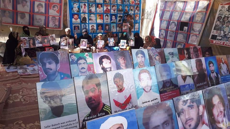 TalhaMomand's tweet photo. #SaveBalochMissingPersons
Date . 12.3. 19

To day is 3523 days Voice for Baloch Missing persons Camp front of Press Club Quetta Balochistan till Victory @QadeerMama @MianIftikharHus @Palwasha_Abbas @BushraGohar @s_jafarshah @bashir_matta @AsgharAchakzaii @sakhtarmengal @IrumTurk https://t.co/Vp9HMoDE7x