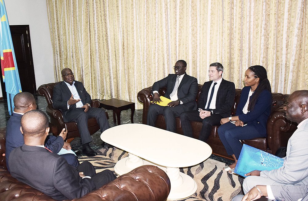 #RDC
Une délégation de la Fédération internationale des Droits de l'Homme <a href="/fidh_fr/">FIDH</a> conduite par M. Palu Sapu a rencontré le Président de la République S.E. Félix-Antoine Tshisekedi TShilombo.
Kinshasa, Cité de l'#UA, Mardi 12 mars 2019