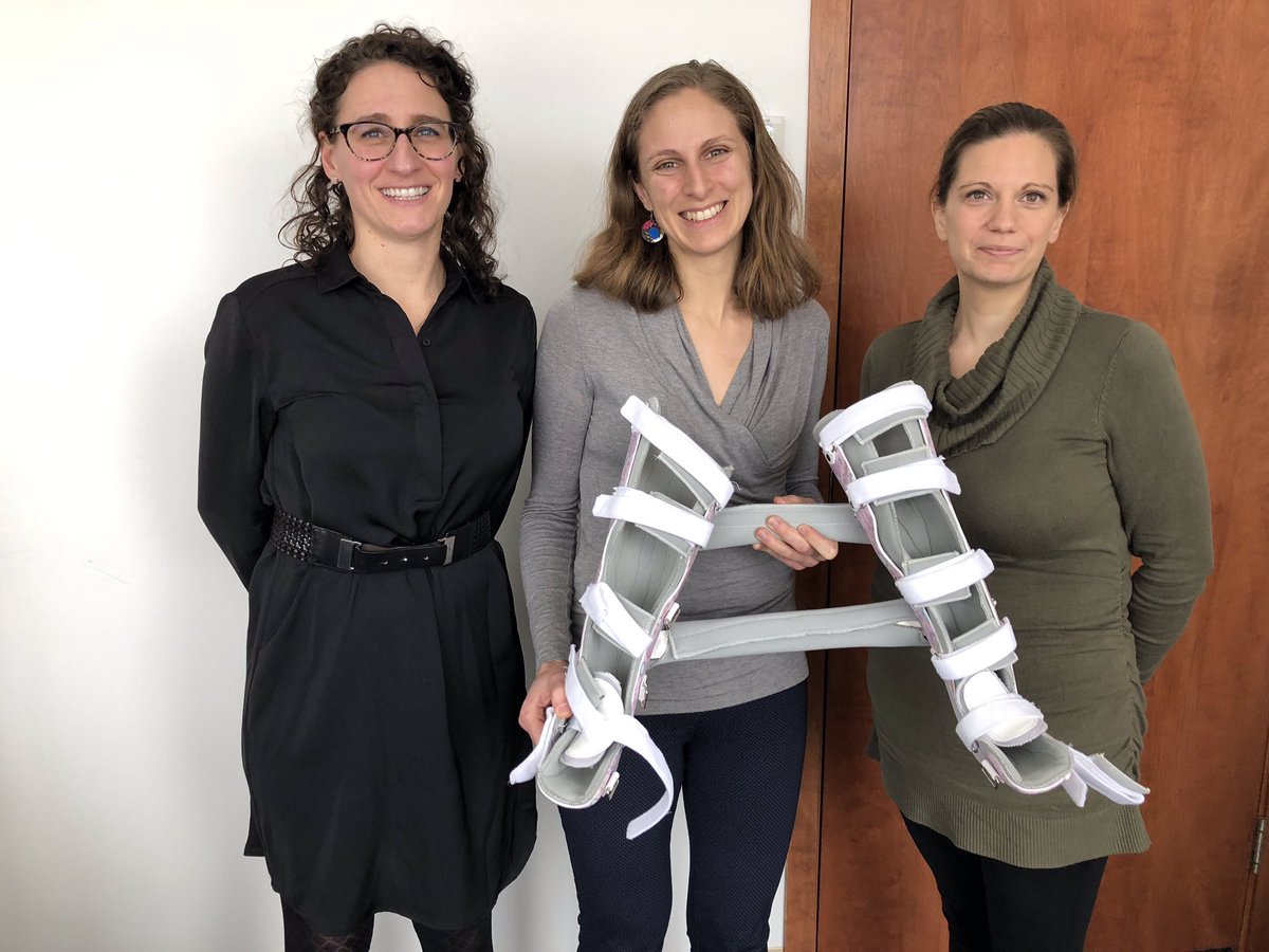 Dans notre campagne Mettez-vous dans nos souliers!, nous avons rencontré @Christine_QS qui fut très à l'écoute de notre réalité. Elle confirme l'appui de <a href="/QuebecSolidaire/">Québec solidaire</a> à l'équité pour les familles d'enfants handicapés. Merci Mme Labrie pour votre écoute et aide! #assnat #polqc