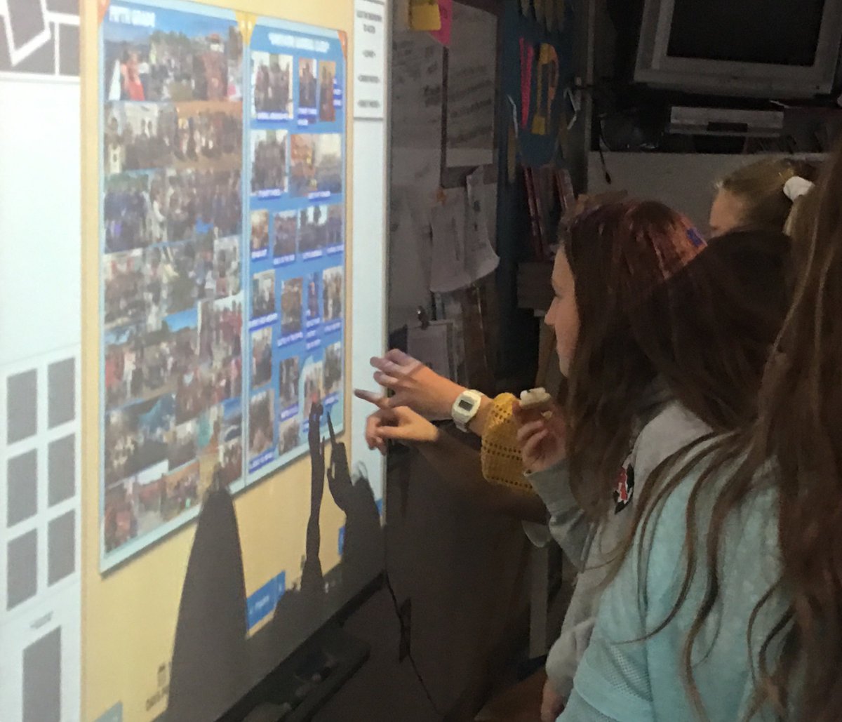 Hardison5th's tweet photo. Yearbook Staff celebration! #wesubmitted! #memoriesrecorded
@KristaCHolland1 @Staceyleebrown2 @anderson_pta https://t.co/NXJLPXKc3F