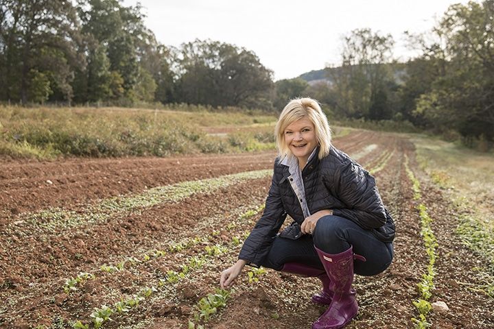 MoreheadCain's tweet photo. Hillsborough, NC, farmer @jamie_dement ’01 talks #LocalFood in @WalterMagazine https://t.co/qHNcCcLz5f https://t.co/EhQK53W8EY