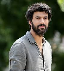 nancyhateme's tweet photo. Like today #KaraParaAşk Starting in March 12, 2014 The legend became 5 years old #EnginAkyürek with role #ÖmerDemir 👏👍😍 nice memories enginim ömerim https://t.co/qedPRZwWSX