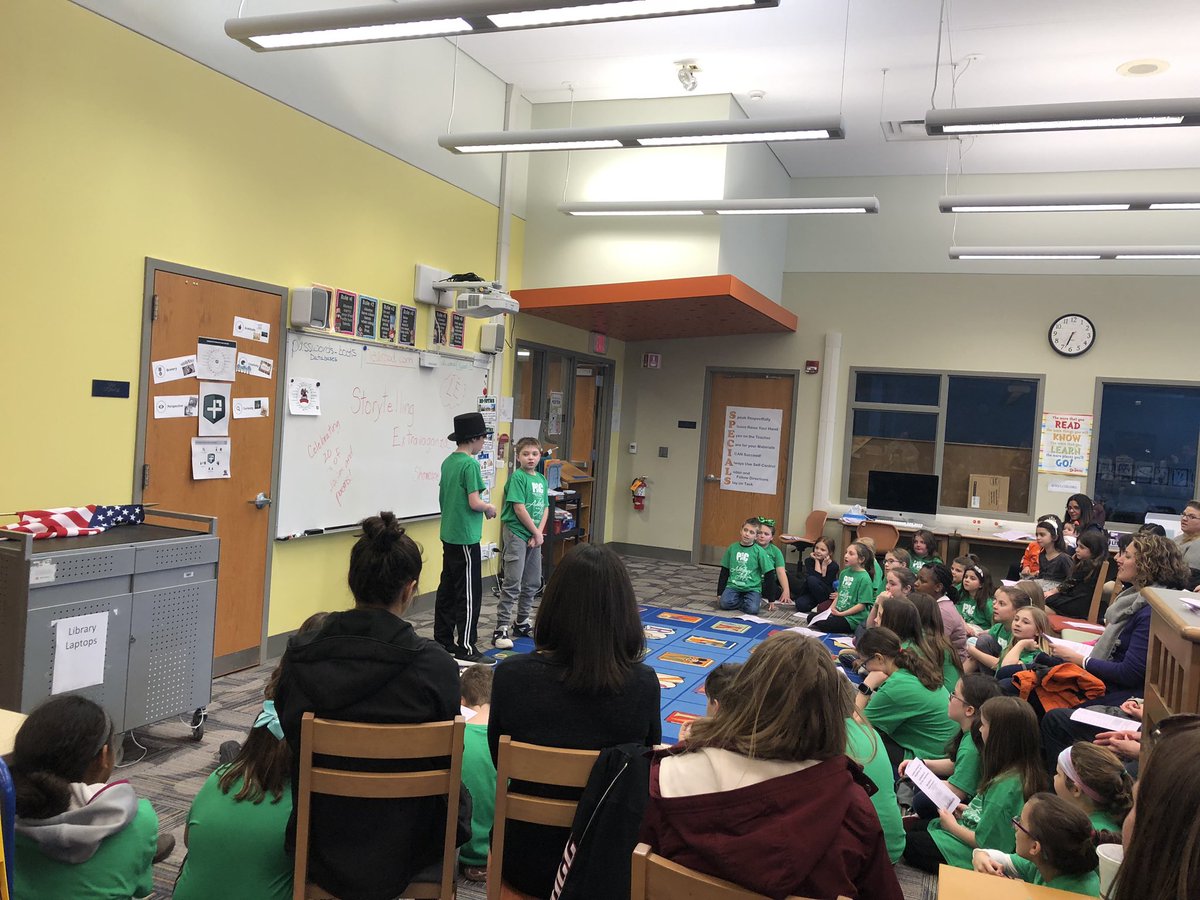 DrBalintfy's tweet photo. LE Storytellers performed their final show this evening for the 2018-2019 school year. Thank you to @MaryRys1 for her work, dedication and commitment to the Storytelling Club. LE is so lucky to have her on our staff.  Amazing job Storytellers!🔶💙🔶  #WeAtLE #LEtheFamily https://t.co/zItm516LIN