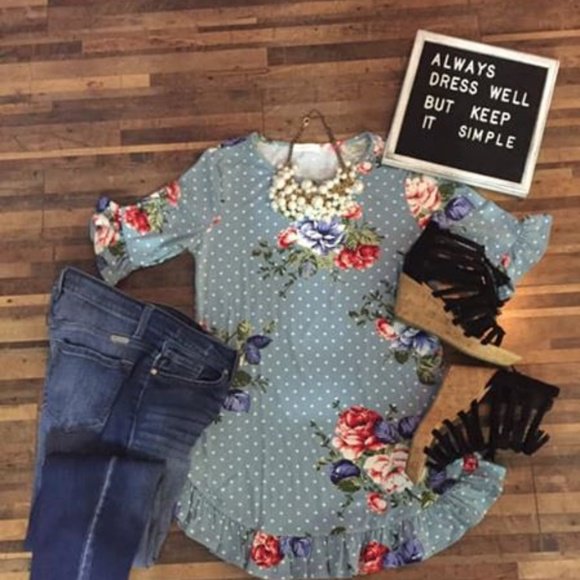 LisaCollins333's tweet photo. So good I had to share! Check out all the items I'm loving on @Poshmarkapp #poshmark #fashion #style #shopmycloset #rebornj #lucy: https://t.co/WkBvHp6wdD https://t.co/77FXQEcRlq