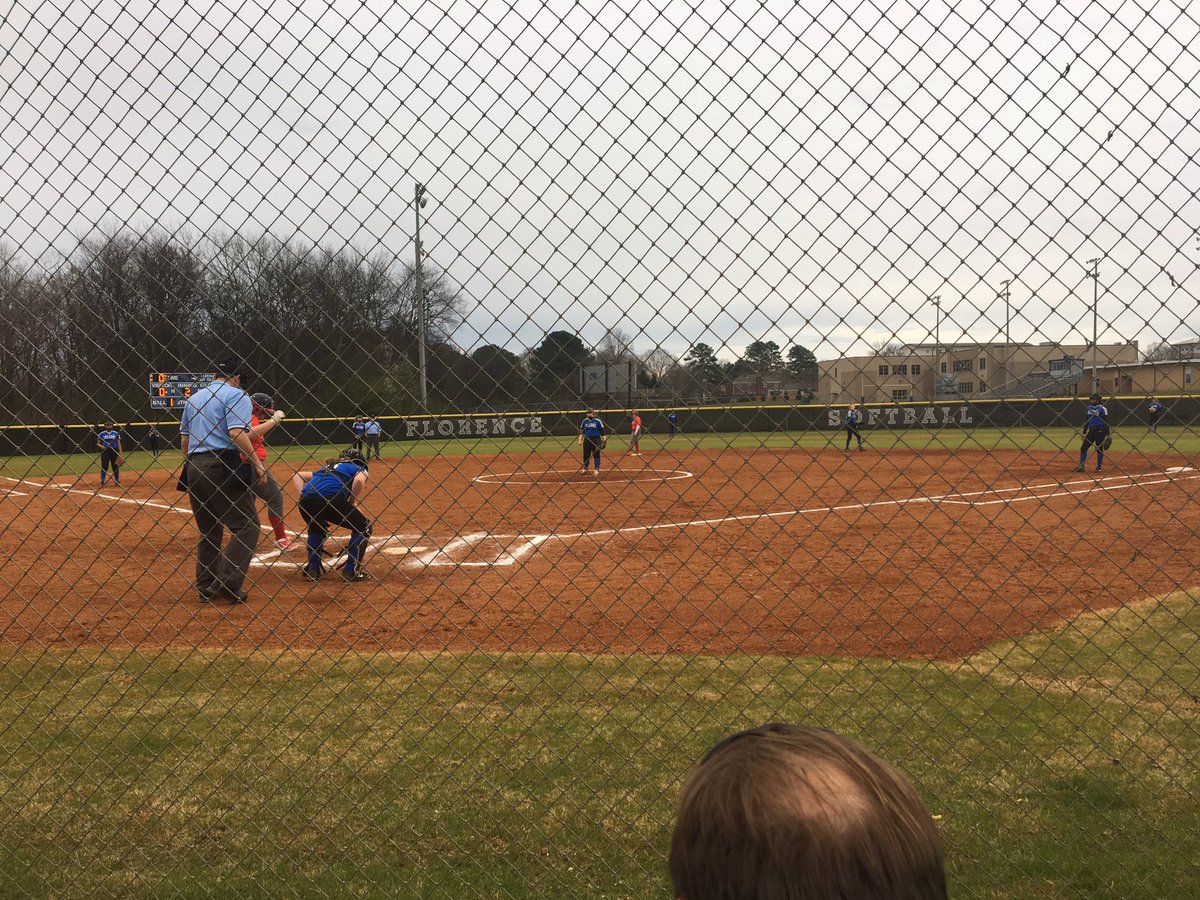 bugynyte1906's tweet photo. Was able to stop in at the @fhsfalcons1 Softball Game. #yoursystemourcommunityoneflorence #tcslearn #hardworkpaysoff https://t.co/YdBC5vqClx