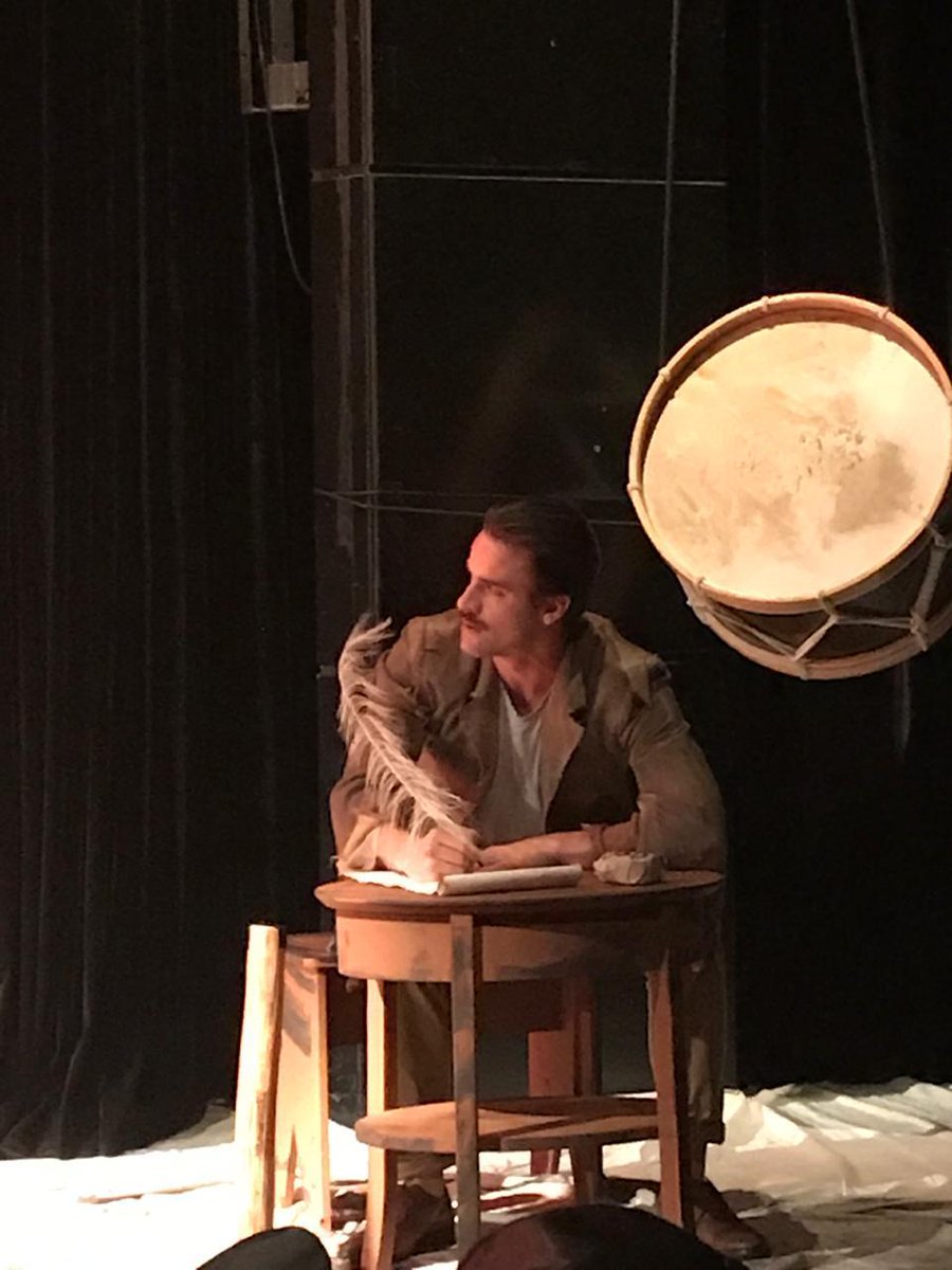 RevistaStyllus's tweet photo. Estreia de peça teatral com Rafael Licks faz sucesso em São Paulo https://t.co/wvpzqPXDga https://t.co/fmYqVhdAoO