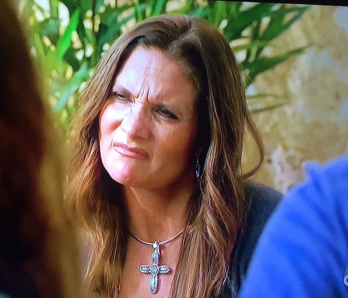 AmyJoGatt's tweet photo. Me listening to Cassie talk... #TheBachelor https://t.co/SmSTNDtwdz