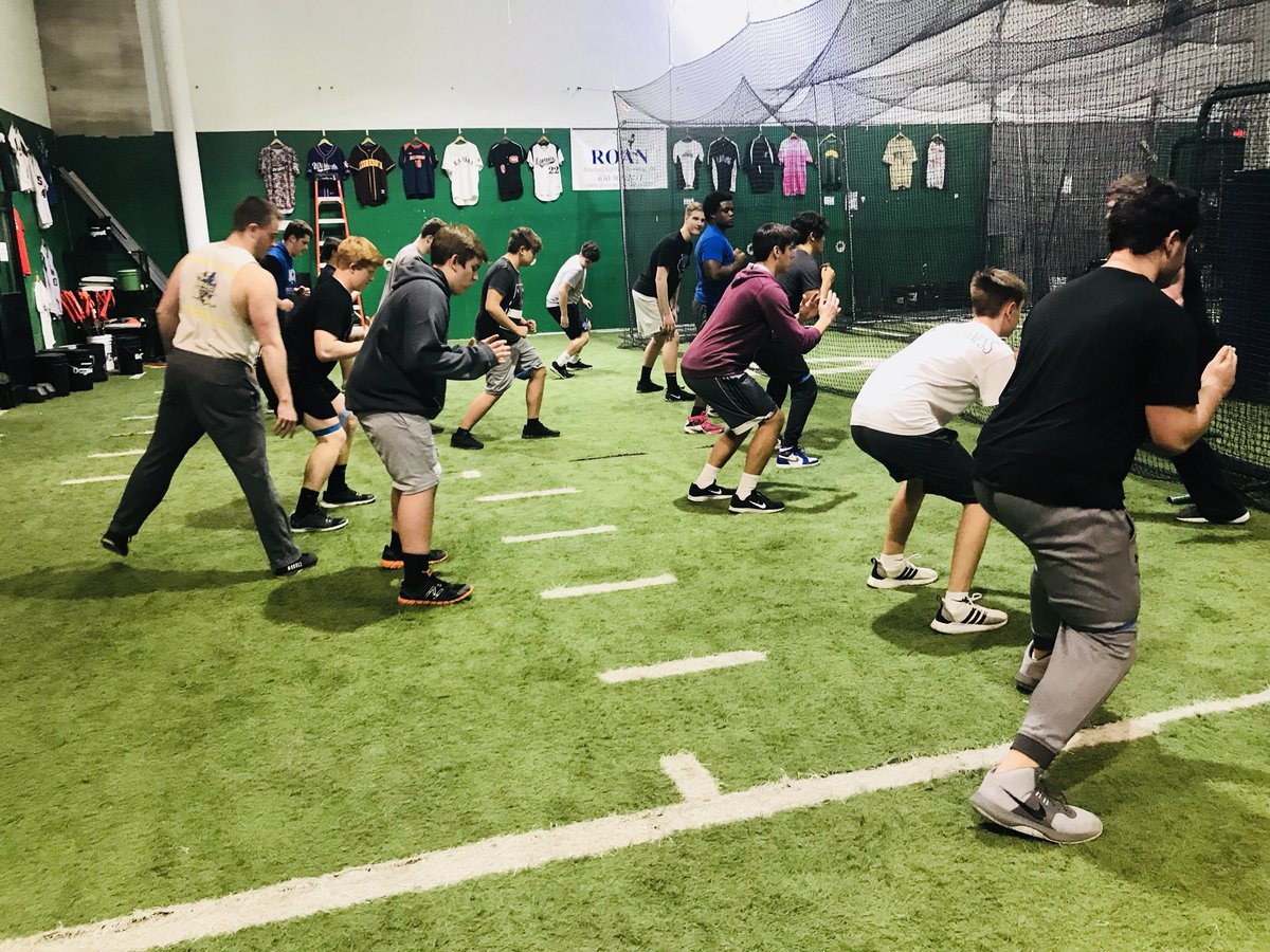 robertpomazak's tweet photo. @BielBryce taken care of business with our @SCNFBplayers RAM 🐑 movement training ! Love seeing guys sharing a common purpose ! Talk is cheap actions speak ! ELITE behaviors elicit ELITE results #theprocess2019 https://t.co/rHO9PjxToc