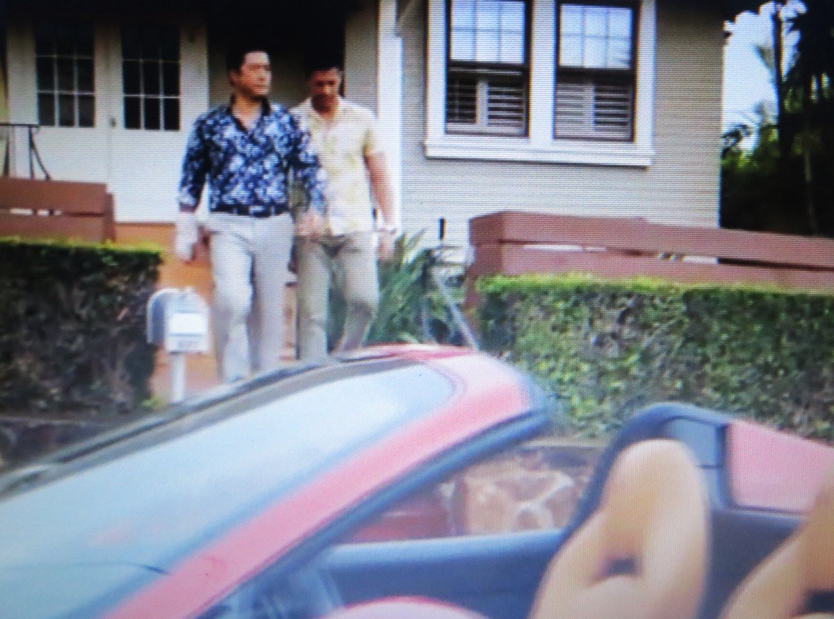 RobinMasters_'s tweet photo. "It's a Ferrari, it sounds like it's going fast even when it's going slow..."

@jay_hernandez @Tim__Kang #JayHernandez #TimKang #MagnumPI @MagnumOhana @Aloha81_H50 @WendieJoy #Ferrari #Hawaii #Magnum https://t.co/uS7pgOOVOK