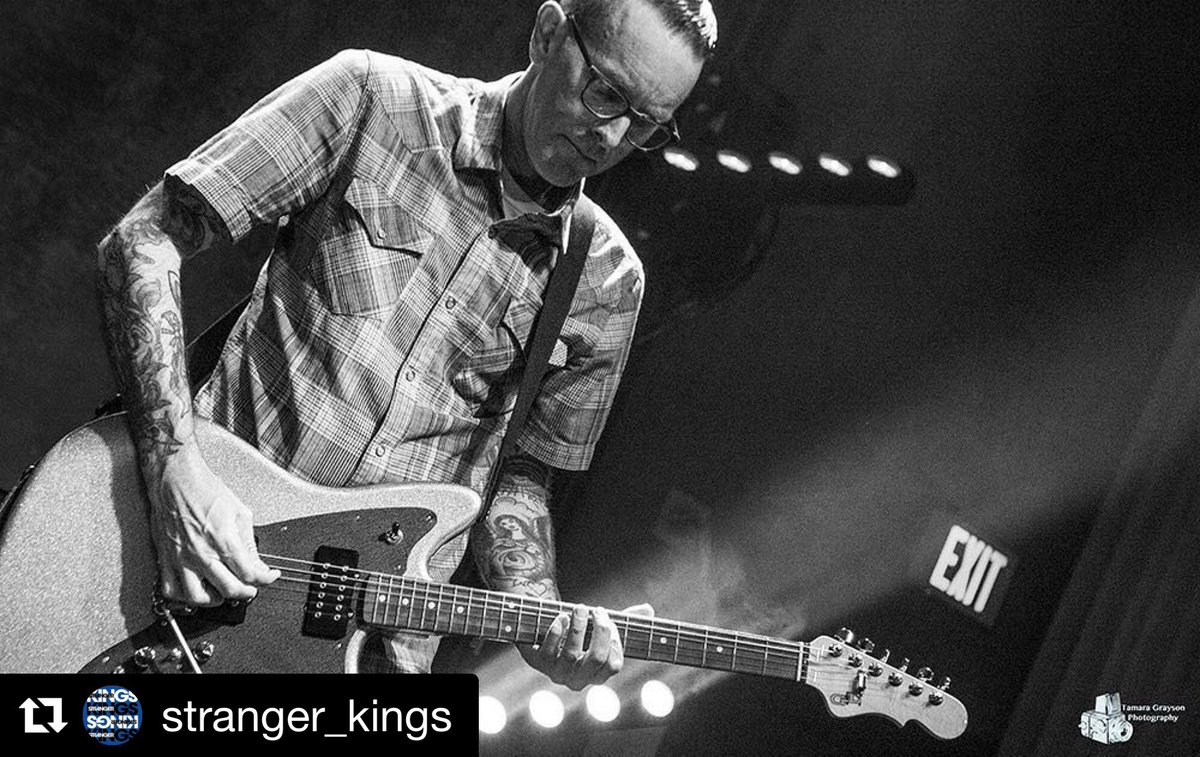 GandLGuitars's tweet photo. Josh Hagquist from the band Stranger King’s playing his #DohenyV12 at the House of Blues. Reposted @stranger_kings Photo credit #TamaraGraysonPhotography
・・・
@j_hagquist #strangerkings #johnhughesmusic #strangerkingsband #houseofbluesanaheim #gnlguitars https://t.co/IQCYpAoW69
