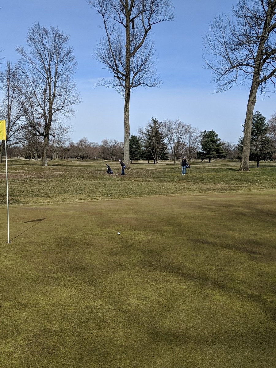 GolfTlhs's tweet photo. Thanks to Ryan and all the guys at shadowood for making this upcoming season possible. #ateamwithdreams https://t.co/EzJfgBFqtP