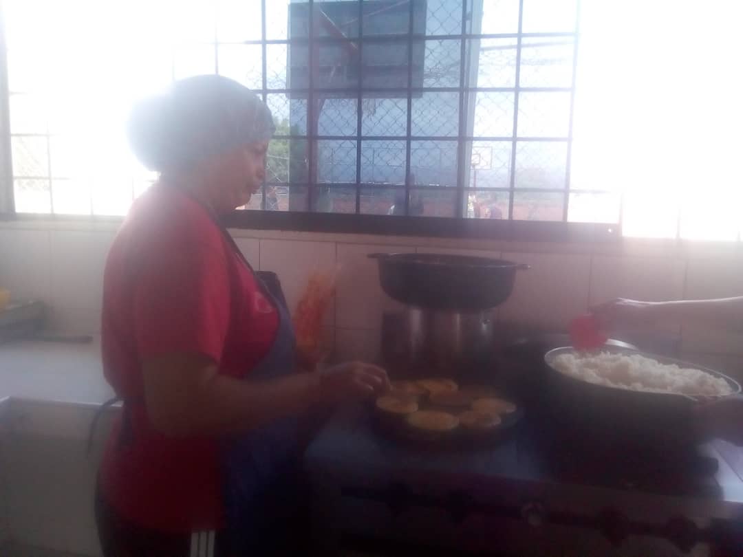 EDUCACIONPALANT's tweet photo. Hoy en el CEI carmen Villalba atendiendo a los semilleros de la patria #VenezuelaEnDefensaDeLaPaz @lilianacontigo @rosabecerra3 @dilia_pirela @MPPEDUCACION @ZonaEducMiranda https://t.co/XK87voRQoK