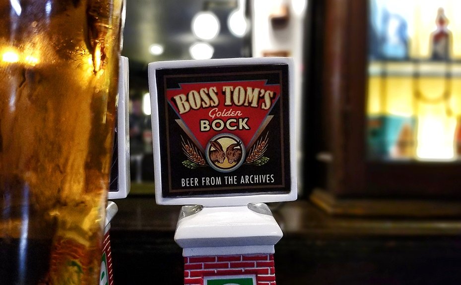 Boulevard_Beer's tweet image. "BRING BACK BOSS TOM'S!" We hear it a lot. So...we're doing it. To celebrate our 30th anniversary, we're resurrecting a few retired beers, starting with our Maibock and dedication to Tom Pendergast. 

It hits KC and Lawrence taps starting 3/18, learn more: blvd.ly/BossToms2019