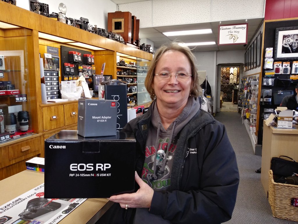 BillmeierCamera's tweet photo. Sheri Harvey is one happy customer with the new mirrorless Canon RP, this camera is sweet!
#billmeiercamera #fentonmi #michiganphotography #puremichigan #teamcanon #eosrp https://t.co/AZe527o7XS