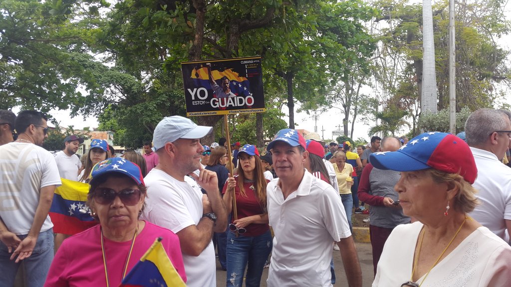 BeautyMariu's tweet image. La copita en Cumaná #liberenaluiscarlos #AlaCalleContraLaOscuridad