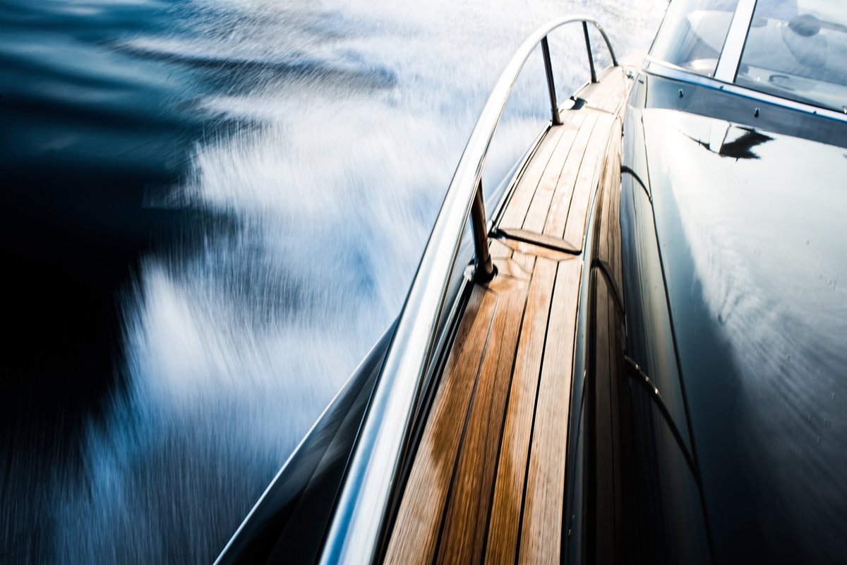 Hunton Yachts tweet media