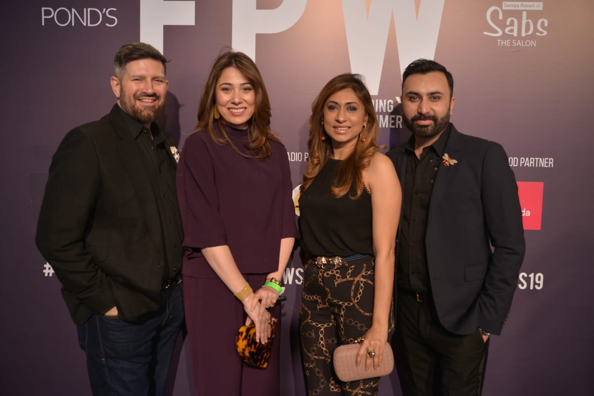 blogsbybushra's tweet image. The who’s who of fashion, all in one frame on the purple carpet of #FPWSS19 happening right now!
#TalkingPoint @fashion_pakistan @talkingpointpk #TvOnepk #FM91 #Butterpuff #physiogelconfident #WorldClassAquafina @tvonepk  @peekfreansbutterpuff @eighteenpk  @physiogelpakistan