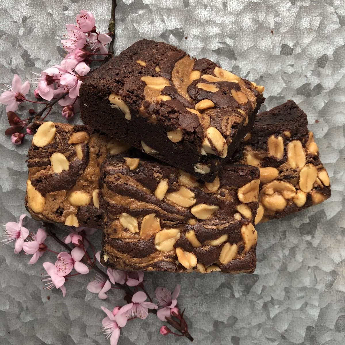 gblely's tweet photo. Nuts are good for you ..... not sure about the attached brownie! Tastes good though 😉 https://t.co/tkcCobleeE
