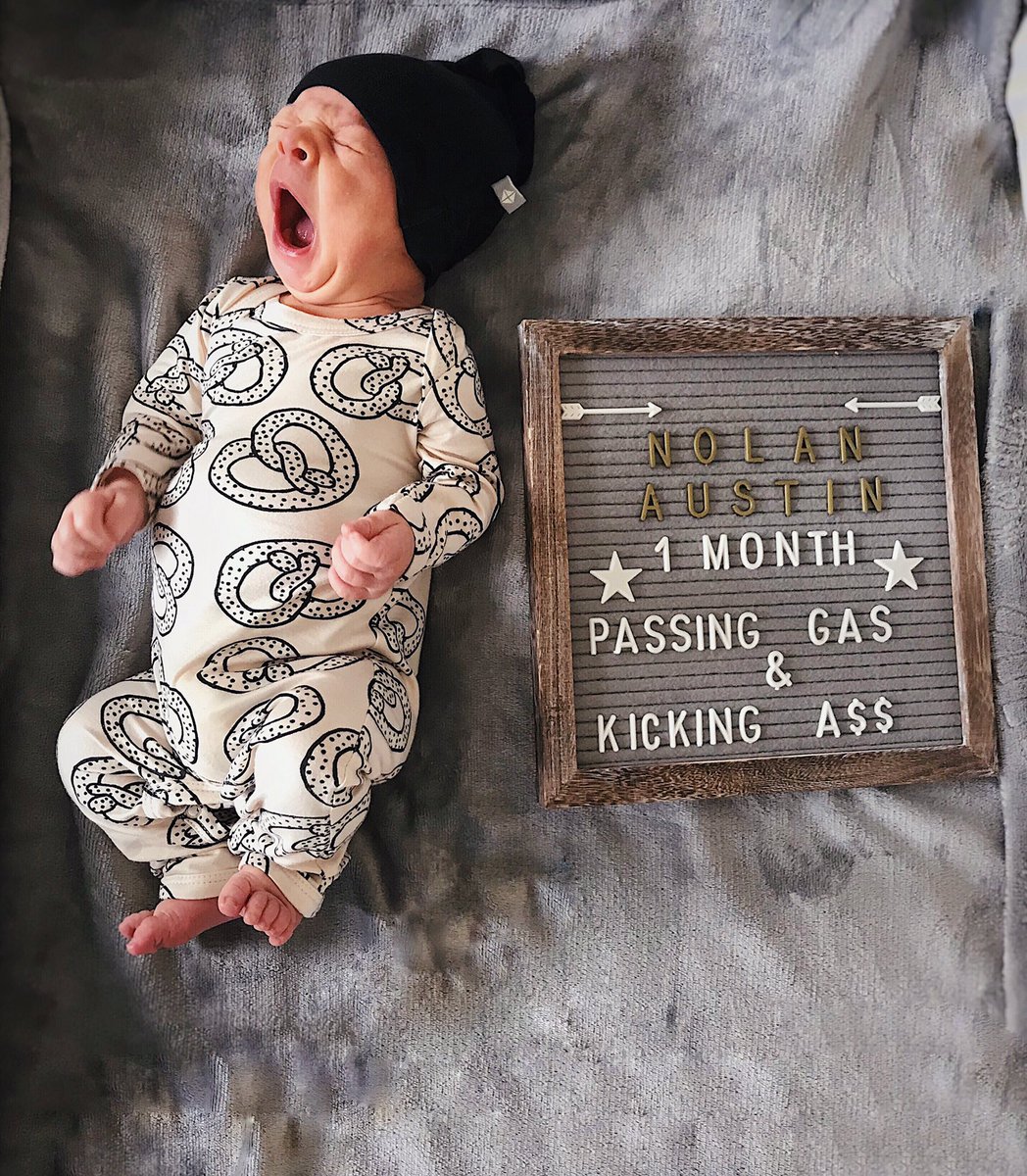 AnnieHanger's tweet photo. Happy one month of being out of my belly, Nolie! https://t.co/06TQdecAhP