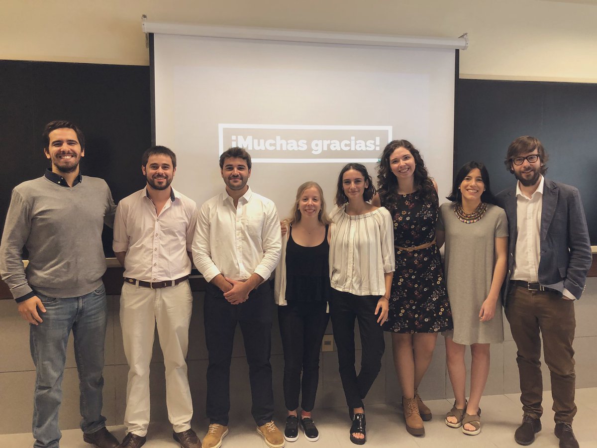 ComunicacionUM's tweet photo. Mercedes Gil, @Agustindorce, @pamed25, @JBartaburuB, @valepazvp y Sofía Pinto defendieron hoy su proyecto final de periodismo, titulado "Montevideo Subterráneo" (@MVDSubterraneo). ¡Felicitaciones licenciados! 👏🎓👏#AlumniUM #AlumniFCOM https://t.co/NYehJx2x8m