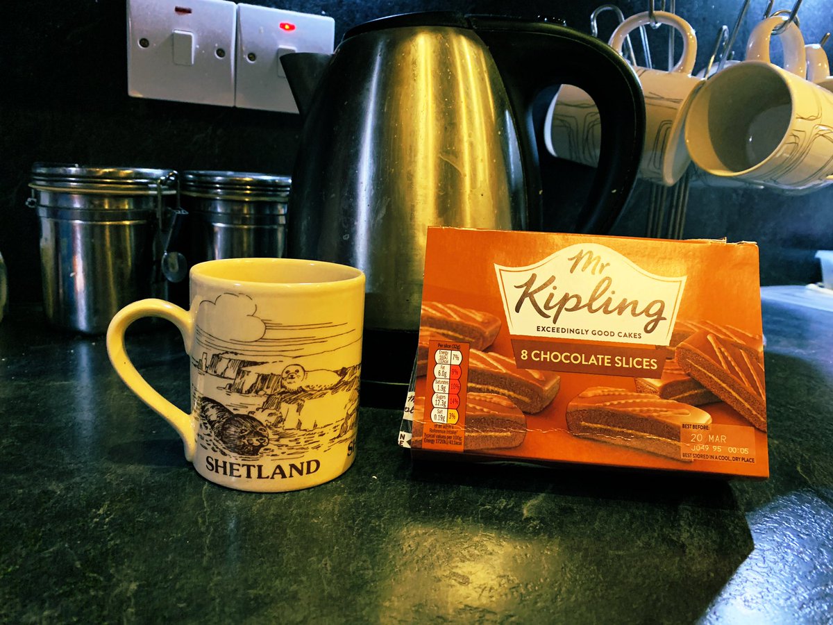 ShetlandLibrary's tweet photo. Dear Twitter- once again this is your pre-#Shetland #10minute get-the-kettle-on warning! This week we will will be enjoying an exceedingly good cake with this exceedingly good crime series! 😉🍰☕️👍
What do the rest of accompany your viewing with?! 🤔 #TVsnacks https://t.co/LrcQRKjOL1