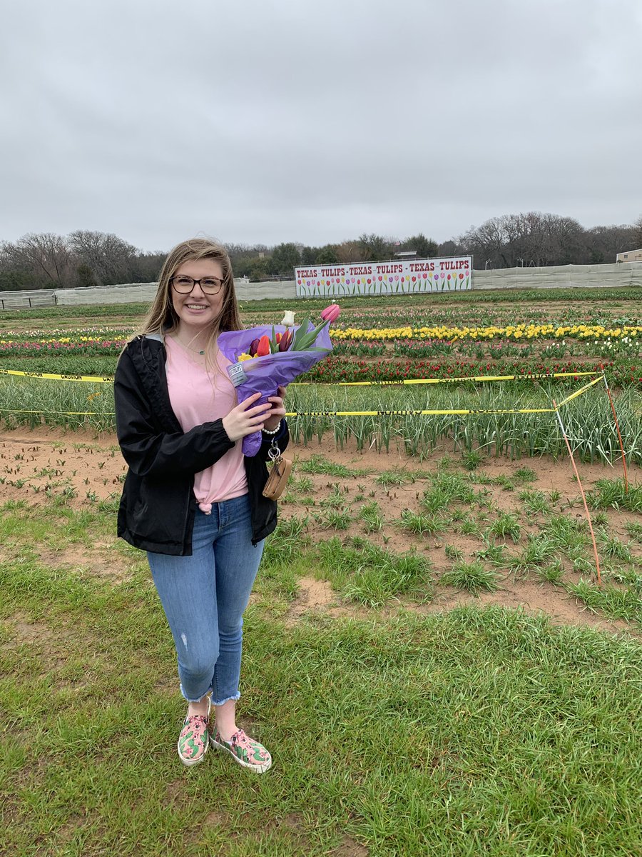 MooreCheyenne3's tweet photo. 💐💜 https://t.co/YX2WgvdLQJ