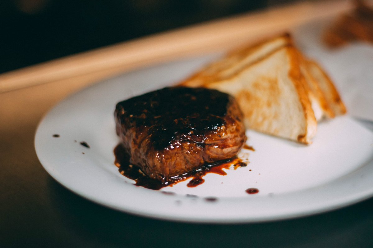 CarliCo_Cafe's tweet photo. Come in and try our tasty sirloin! Cooked to perfection, just the way you like it, topped with our Dalton’s Original Steak Sauce. #CarliCoCafe https://t.co/lIauvi9veN