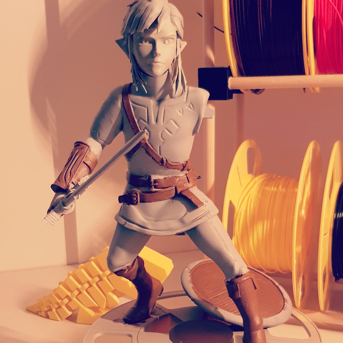 3DMonkeyNL's tweet photo. First color is on! Lots more to go on this 30cm high Zelda project. Will be places on a base that lights up with Neopixels (see previous post) #3dprinting #painting #zelda #filament #maker #3dprint #videosoon #followme #3dmonkey #handpainting #arduino #wemos #neopixels https://t.co/xyYWcXrmte