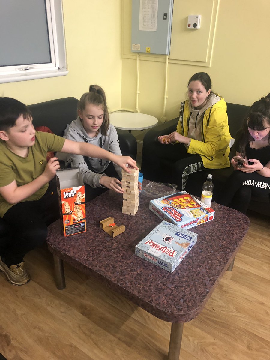 cldwyt's tweet photo. It was a busy night at our drop in tonight ... we had a record number of 17 young people 🎉. It was good to see some new faces who are welcome back 👏🏽🤩 #CLD #ArdlerComplex #YouthWorkChangesLives 🌟 @ArdlerPrimary @StFergusPrimary @CraigowlPrimary @BaldragonAcad @stpaulsdundee https://t.co/S1C0szbLeV