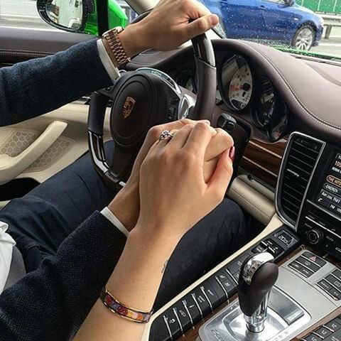 حبيبتي

ملئت الدنيا سعـادةً لـي ..
وملئت القلب عشقـاً لګ ..
فأيقنت أنّ الحيـاة بأسرها لا تحلو في عينـيَّ إلّا بـګ